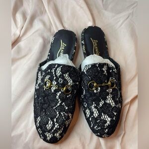 ioannise designer like lace slip on size 40